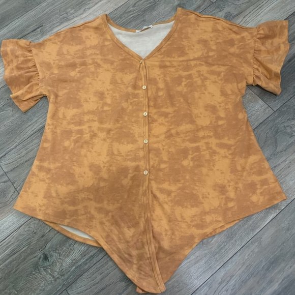 CES FEMME TIE-DYE BUTTON TIE FRONT TOP XL-EUC - Picture 2 of 8